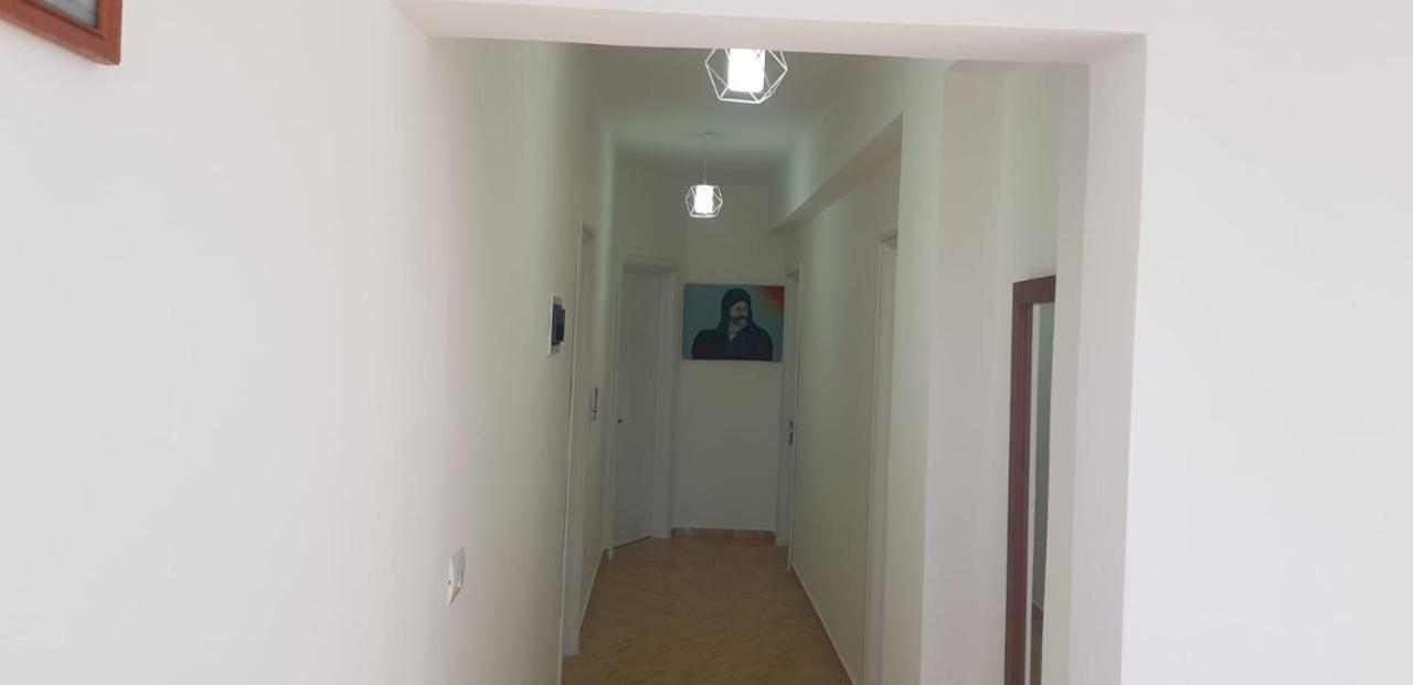 Apartments Villa Dovinefa Ksamil Exterior photo
